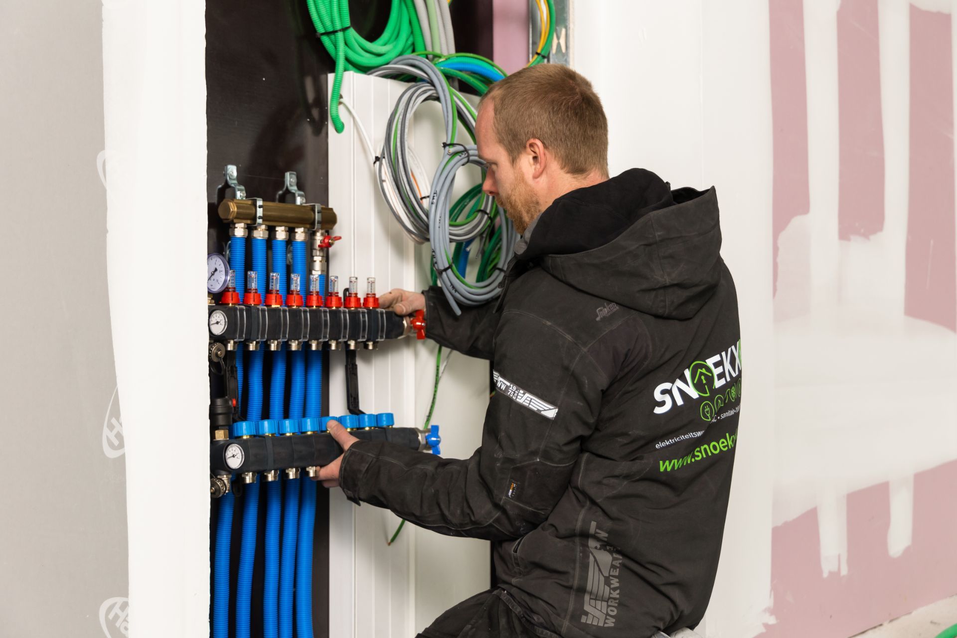 Bekijken van elektrische schema's bij installatie warmtepomp